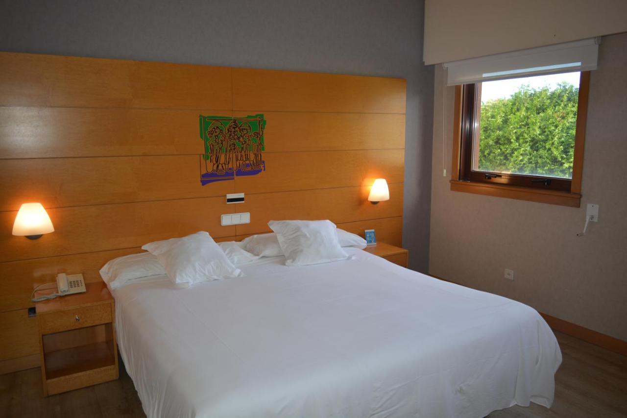Hotel Ruta Jacobea à Lavacolla Extérieur photo