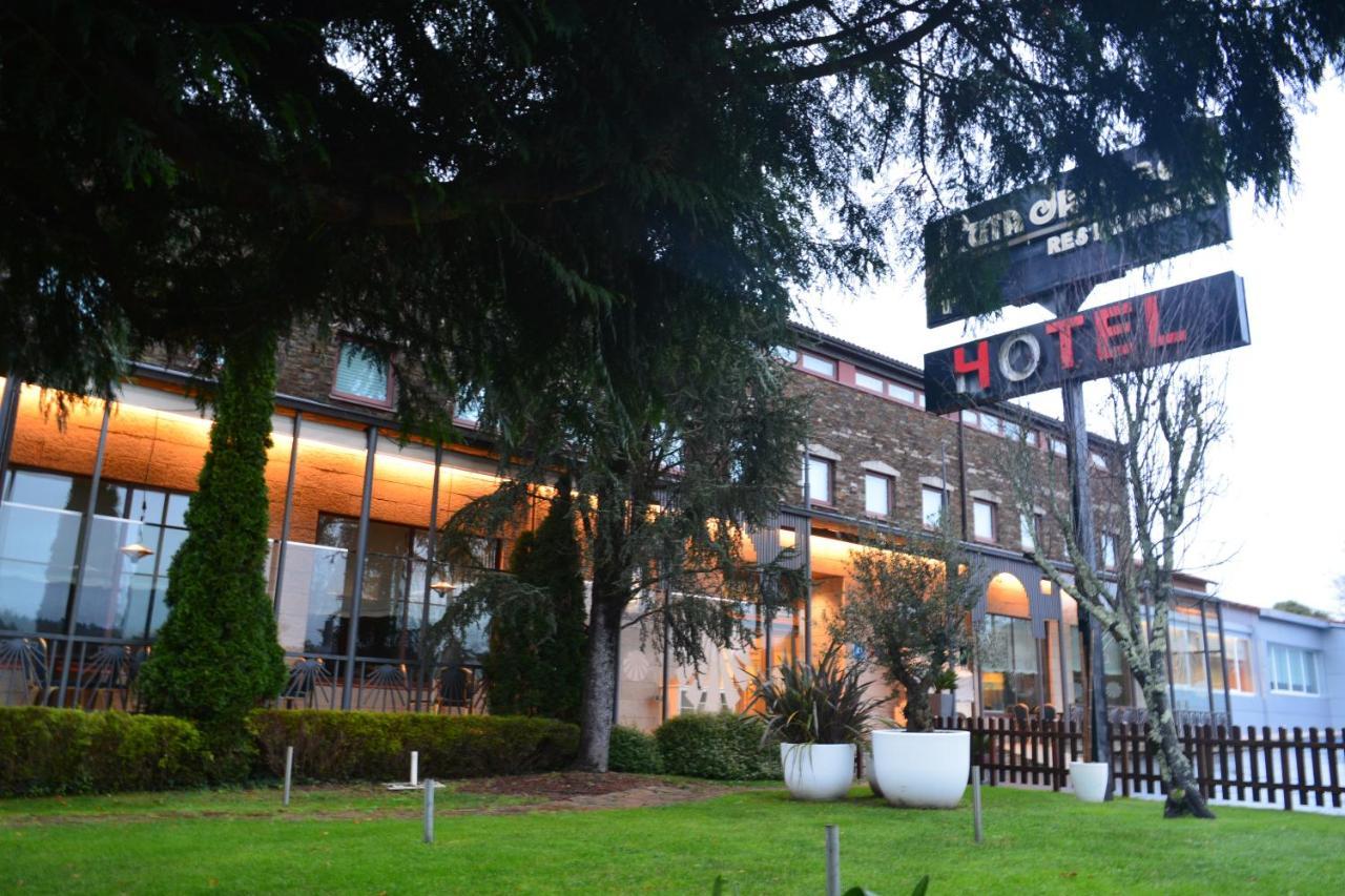 Hotel Ruta Jacobea à Lavacolla Extérieur photo