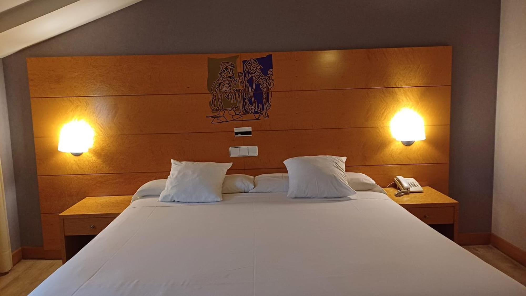 Hotel Ruta Jacobea à Lavacolla Extérieur photo
