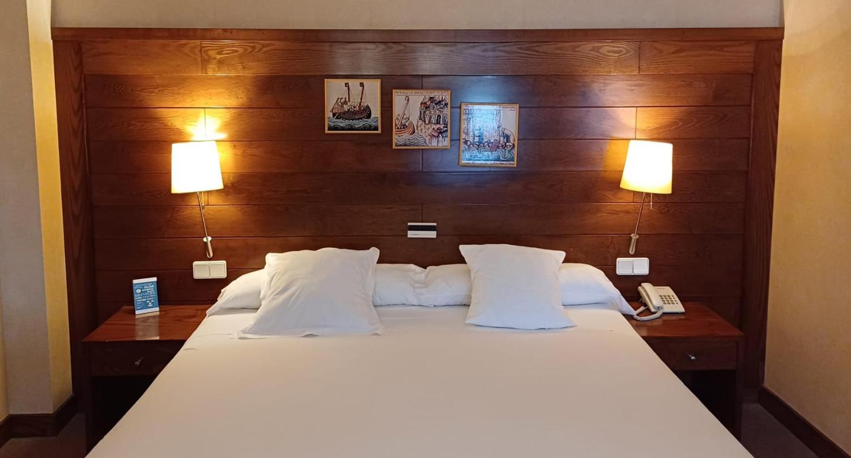 Hotel Ruta Jacobea à Lavacolla Extérieur photo