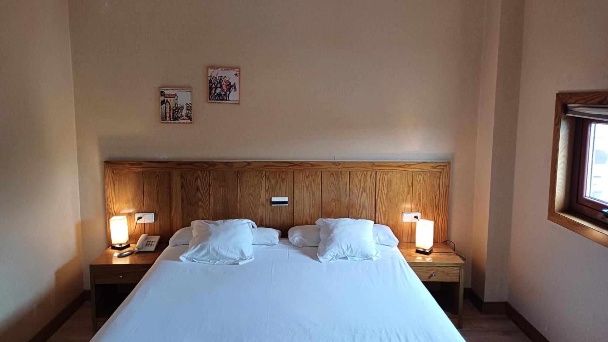 Hotel Ruta Jacobea à Lavacolla Extérieur photo