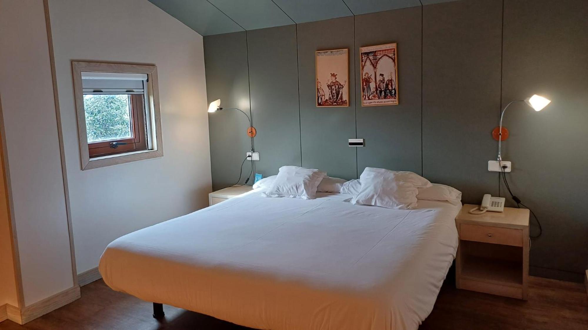 Hotel Ruta Jacobea à Lavacolla Extérieur photo