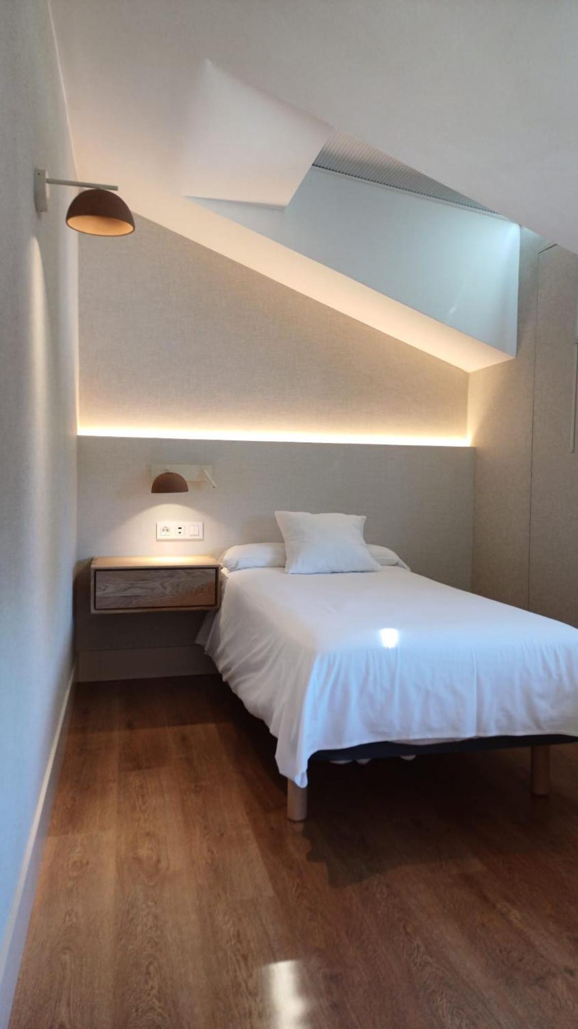 Hotel Ruta Jacobea à Lavacolla Extérieur photo