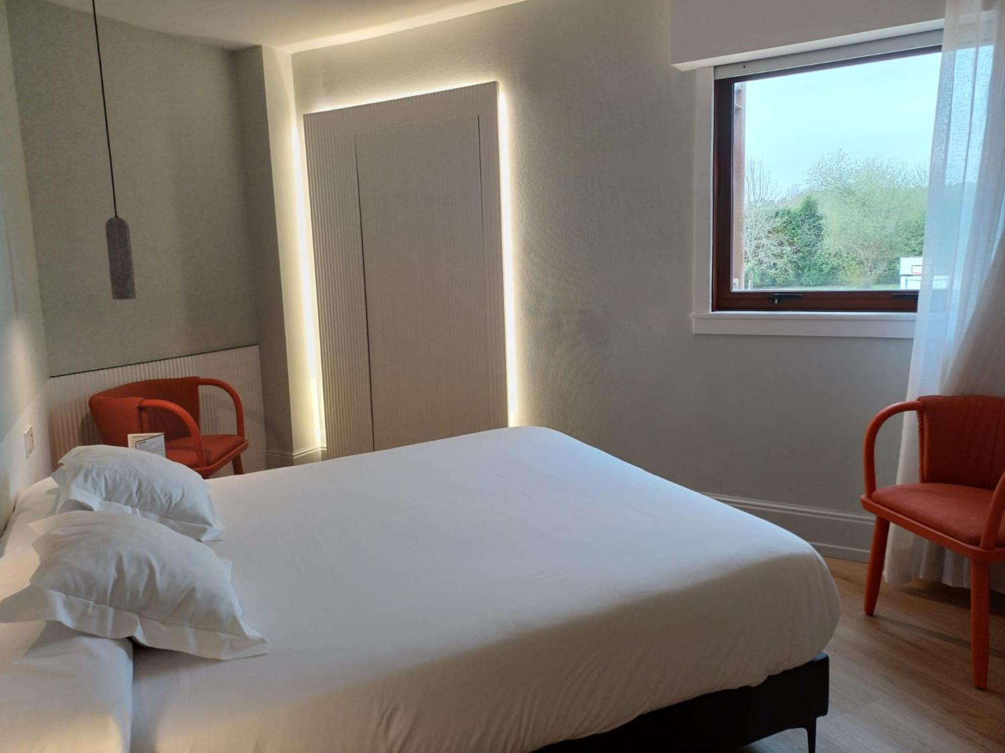 Hotel Ruta Jacobea à Lavacolla Extérieur photo
